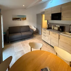 Apartment In Arles: De L'amphitheatre 
